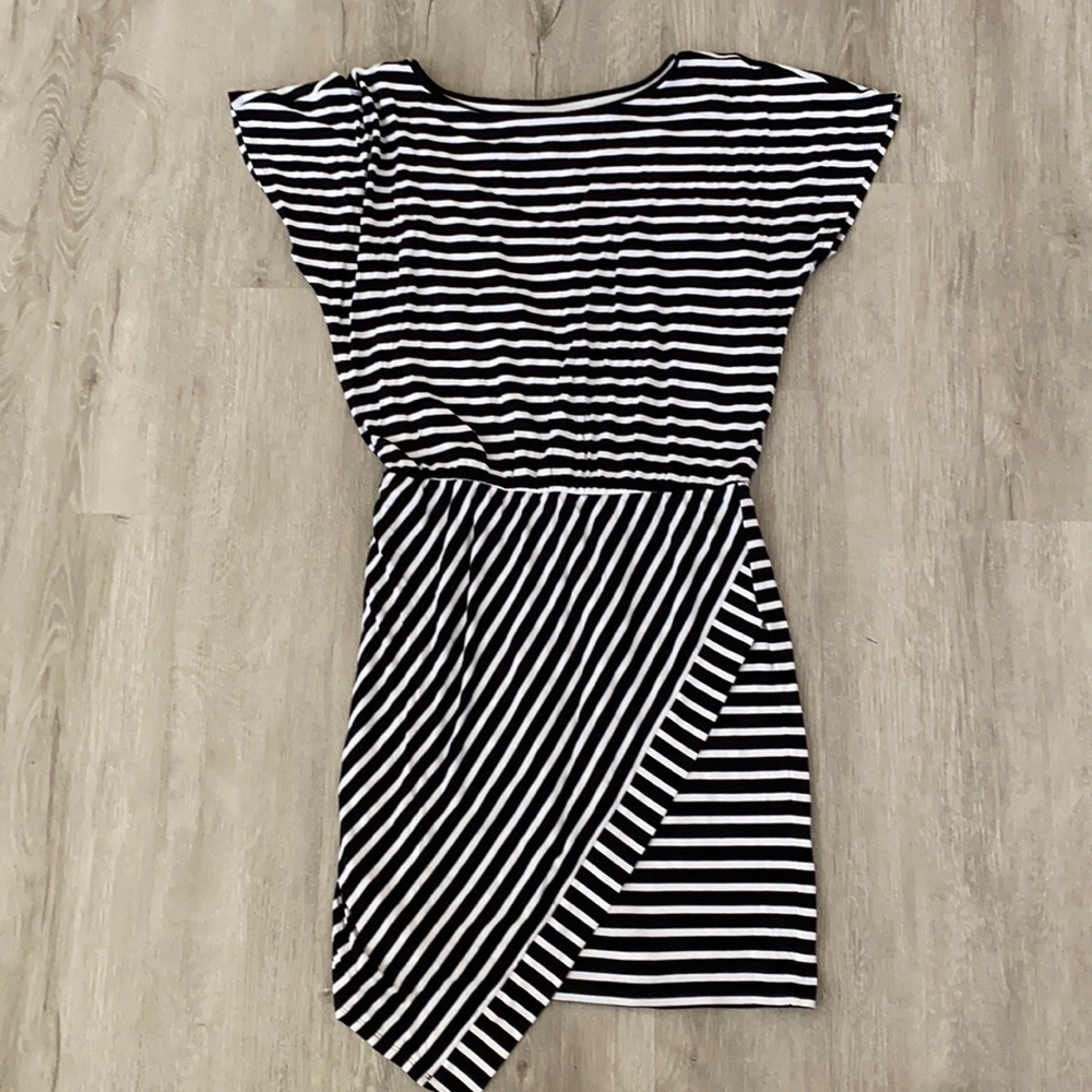 Black house white market, black and white striped